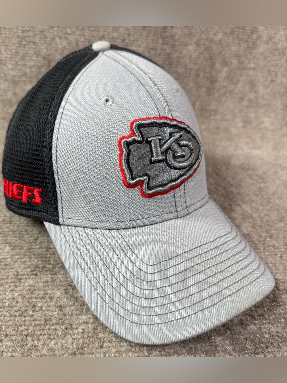 Kansas City Chiefs New Era Cap 39Thirty Size S/M Stretch Fit Hat Black Gray Red